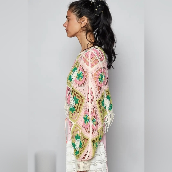 POL Round Neck Long Sleeve Crochet Cropped Fit Top Boho Festival Granny Square - Picture 5 of 5